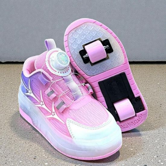 صورة سكيت شوز بناتي يجمع بين الأناقة والمرح